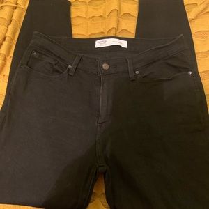 Signature Levi mid rise skinny wore once